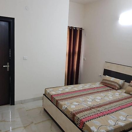 Metro Inn Pg Gurgaon Exteriör bild